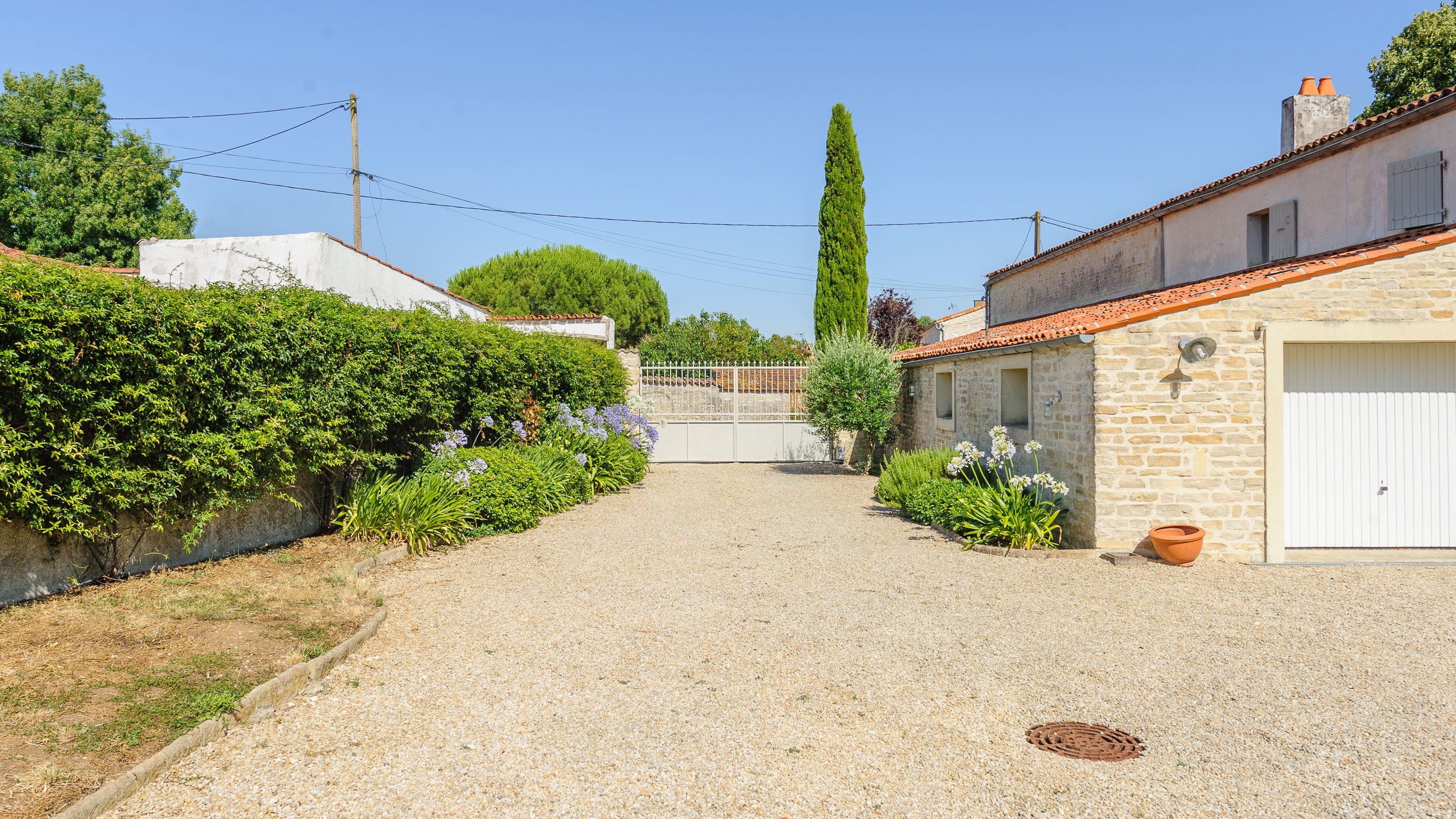 Entrée de la propriété